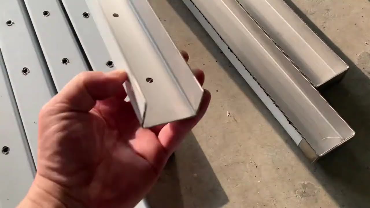 5公分寬白鐵排水溝 白鐵板水溝蓋 浴室不鏽鋼水溝 廚房不鏽鋼水溝 截油水溝槽 不鏽鋼水溝 冲孔板水溝蓋 Youtube