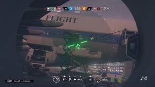 Tom Clancy's Rainbow Six® Siege Glaz Ace on Plane
