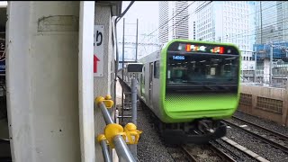 JR浜松町駅から東京モノレールに乗り換える