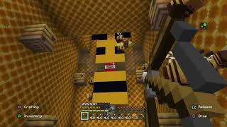 Minecraft Redstone Queen Bee "Boss" Terraria screenshot 1
