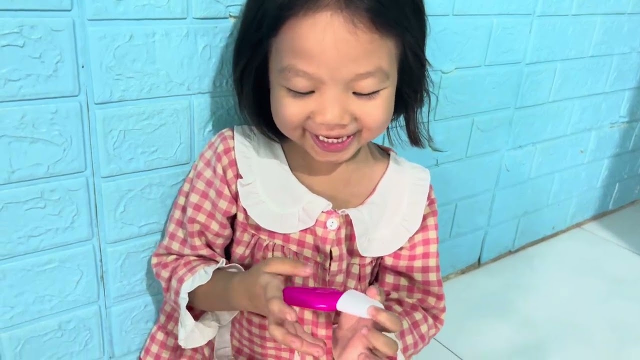 Em Thi Với Anh Hai Mới Cắt Tóc #kimphuongvlog 