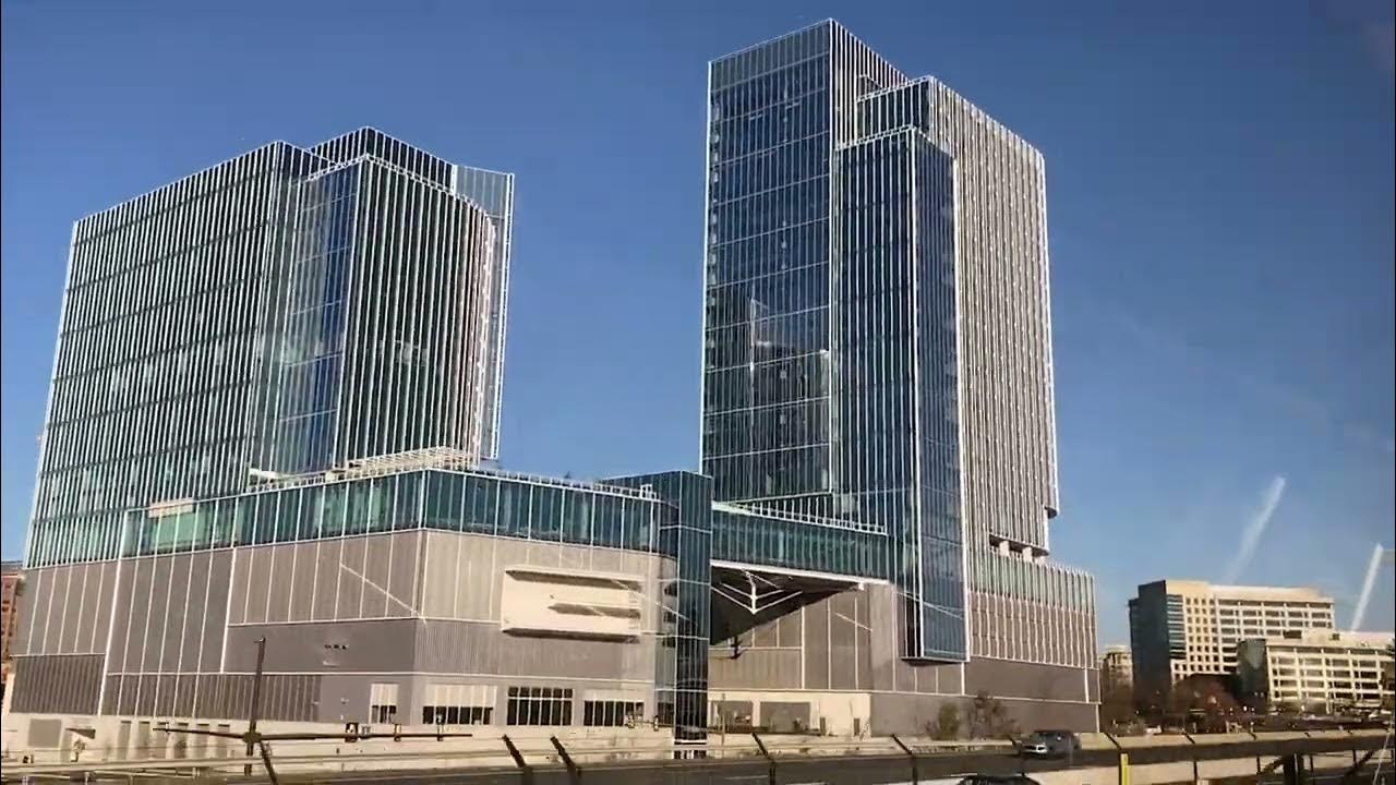 Washington Dulles International Airport to Ronald Reagan Washington National Airport on Silver