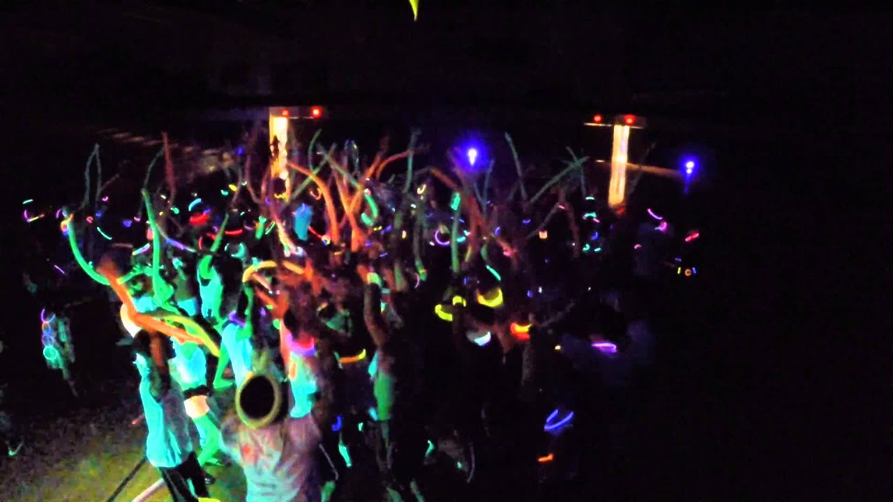 BLACK LIGHT PARTY! 🥳 Best Neon Party Decorations & Glow Party
