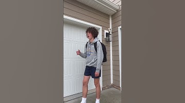 Thumbnail of HIDE YOUR ZIPPERS🤐 #shorts #basketball #nike #nikeelitezipper
