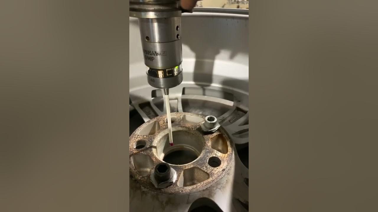 Расточка центрального отверстия литого диска. Цо диска ваз. Расточка диска под ступицу. Можно ли расточить центральное отверстие. Расточка посадочного отверстия колесного диска.