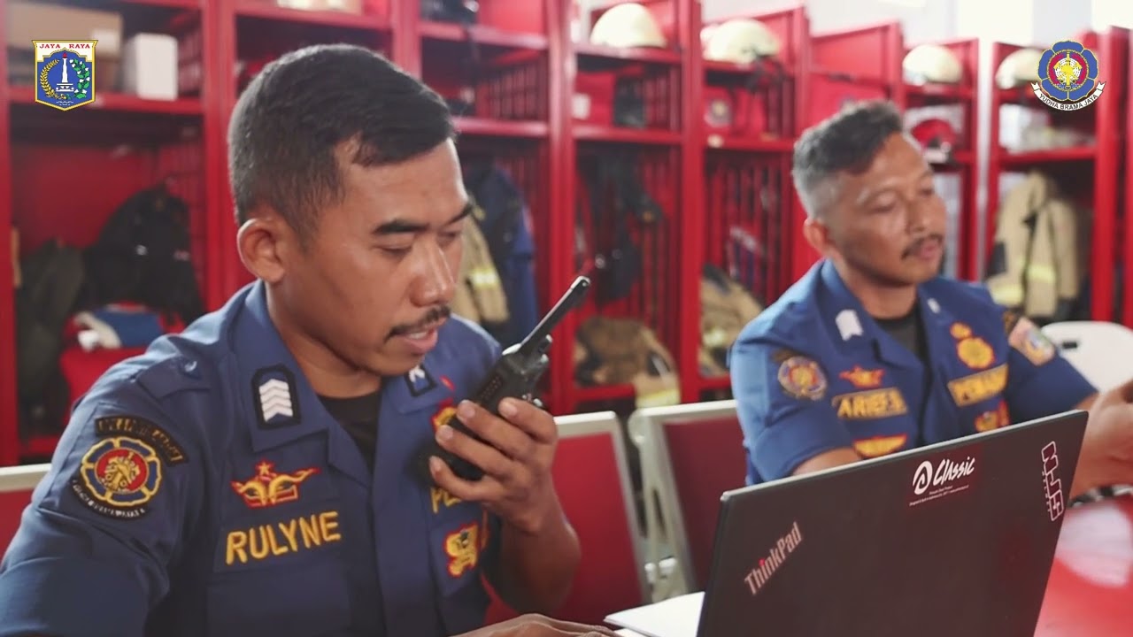 Aksi Tanggap Petugas Pemadam Jakarta