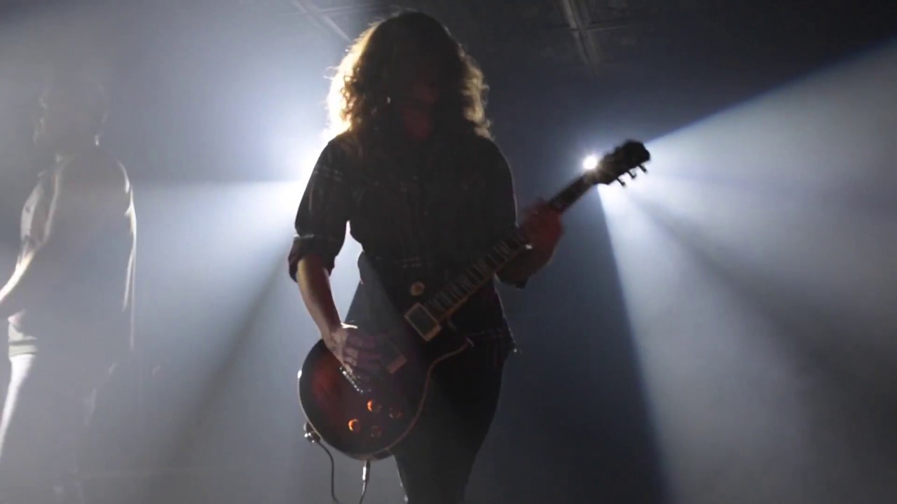 Just Standing - Crawl Away (Live at Shaka's)