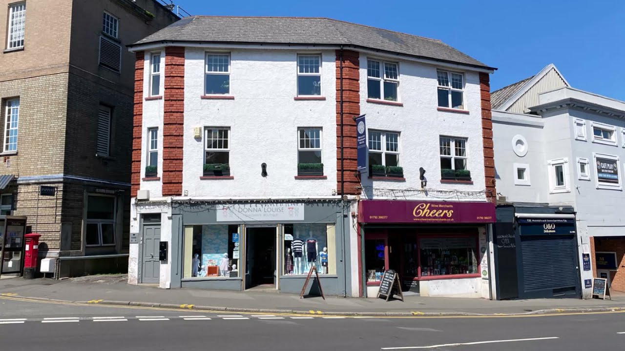 TO LET: Flat 1, Newton Road, Mumbles, Swansea, SA3 4AX