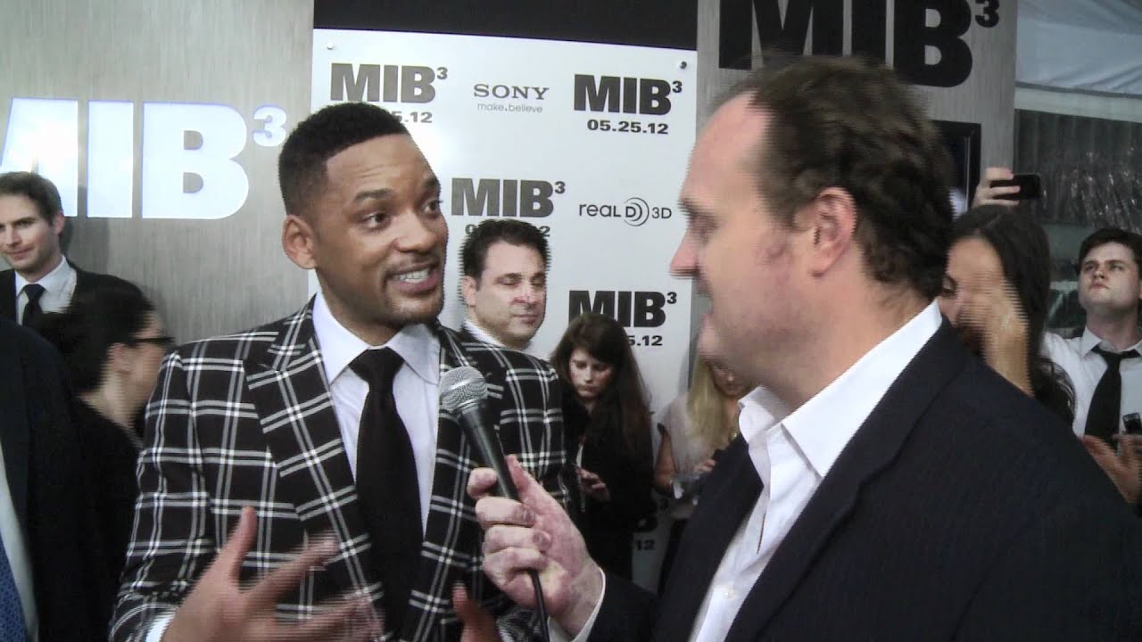 Will Smith & Jemaine Clement with Brad Blanks at the Men In Black 3 Premiere New York City