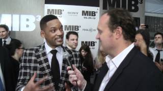 Will Smith & Jemaine Clement With Brad Blanks At The Men In Black 3 Premiere New York City