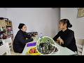 Huong's mother returned home and was very worried when she didn't see him