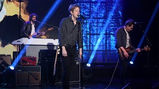 Spoon Performs 'Hot Thoughts'! chords