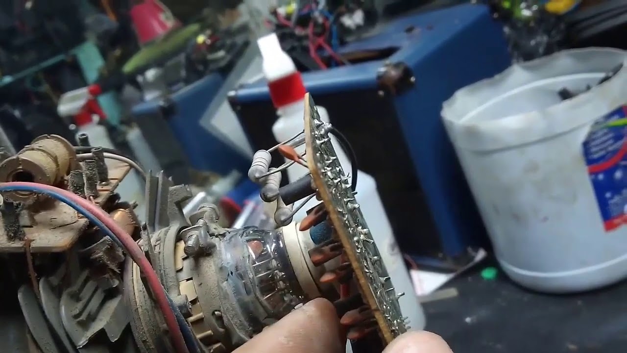 Falla, TV,DAEWOO SLIM, se ve blanca con raya de retrazo