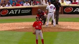 Willson Contreras crushes a two-run home run