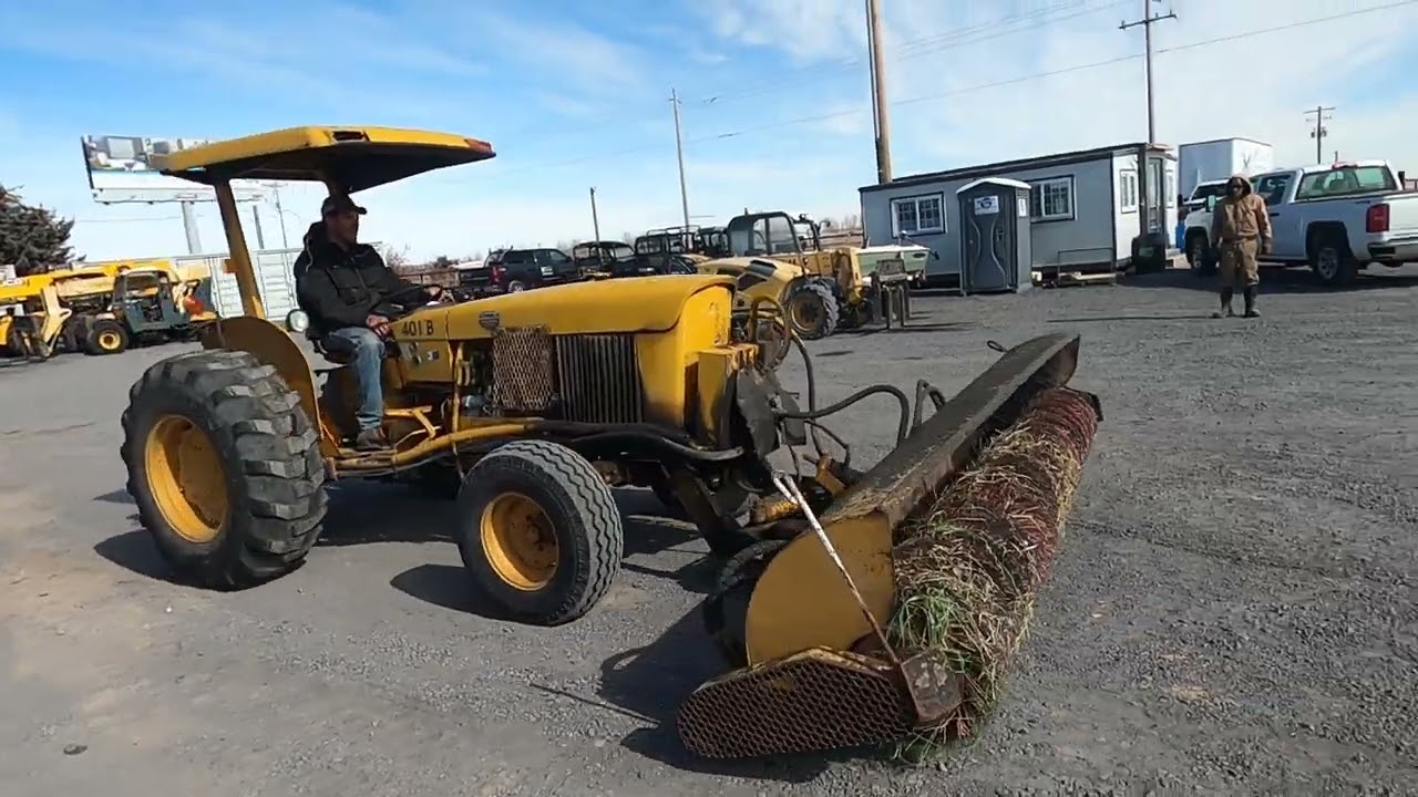 John Deere 401B Industrial Tractor