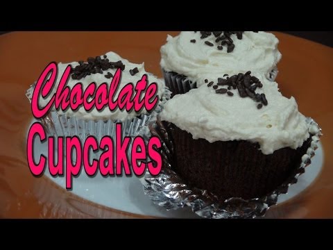 moist-chocolate-cupcakes-with-vanilla-frosting