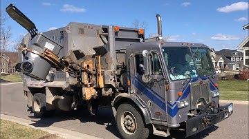 Lid Flipping Blackowiak Pete Labrie Automizer Garbage Truck