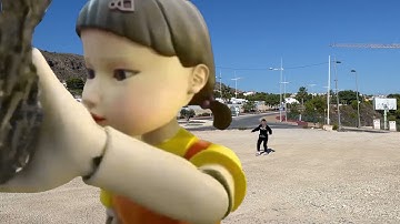 GREEN LIGHT RED LIGHT - SQUID GAME