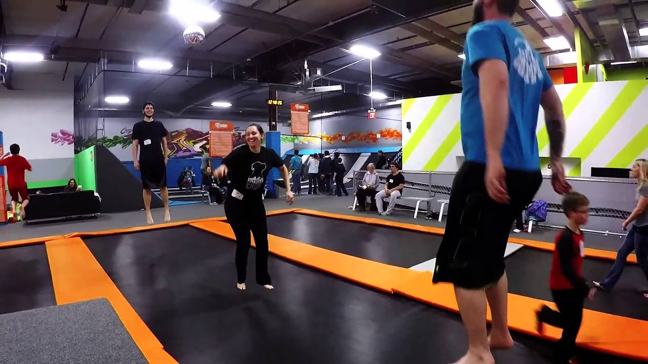 Flight Trampoline Park - YouTube