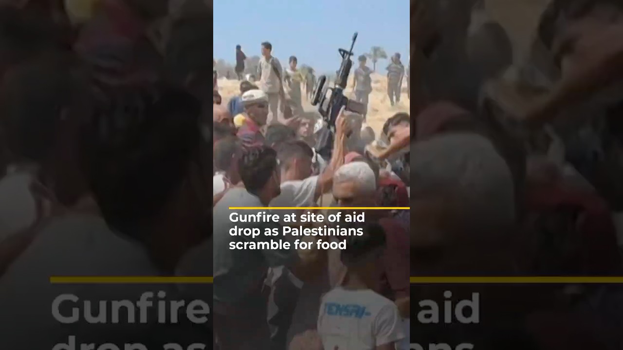 إطلاق نار في موقع إسقاط مساعدات بينما يتدافع الفلسطينيون الجائعون للحصول على الطعام | AJ #shorts