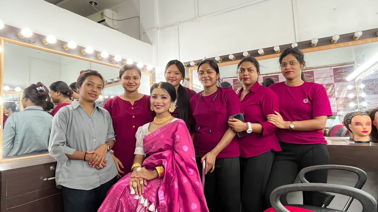 Bridal makeup class Demonstratino🤗Beautiful makeover bygunjan krishna