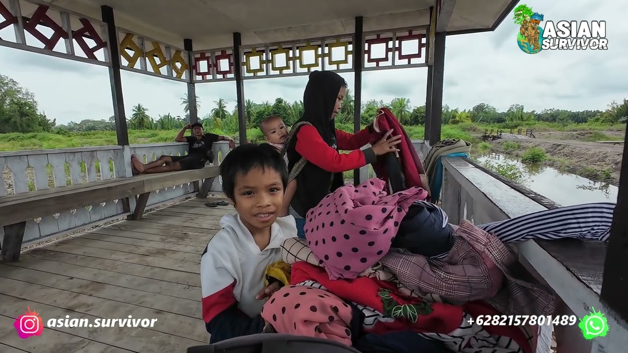 CERITA KELUARGA PUNAN IKUT TRANSMIGRASI  LOKAL