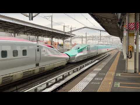 E6系こまち+E5系はやぶさ　福島駅通過