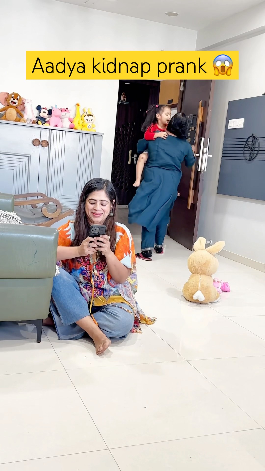 Aadya ki chori wala prank?? #littleglove #Shorts #funny #prank