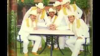 Video thumbnail of "Los Caballeros del Bravo   Vueltas y Vueltas"