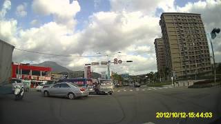 2012101201車禍處理現場
