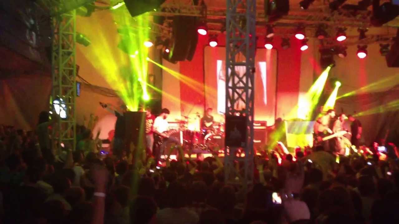 Bloodhound Gang The Roof Is On Fire übersetzung