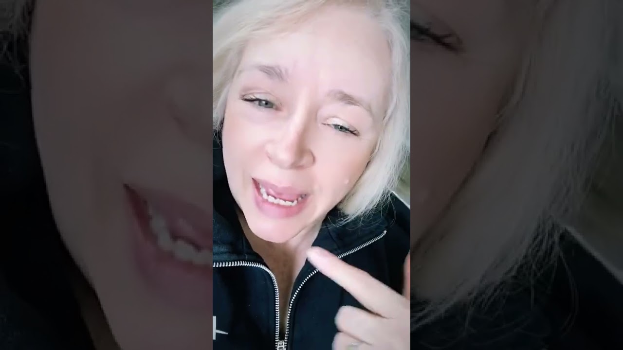 Physicians Formula Butter Believe It Pressed Powder in Translucent!