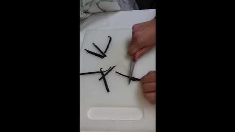 How to split and scrape vanilla beans