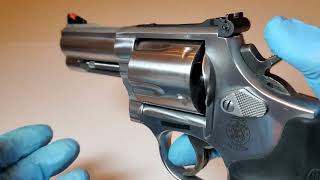 Stainless steel Smith & Wesson Model 696-1 caliber .44 special (10.9x29mmR)
