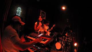 Teerapoj Plitakul Trio Feat. Lara King "Plays Motown" Live at Foojohn Jazz Club Set 1