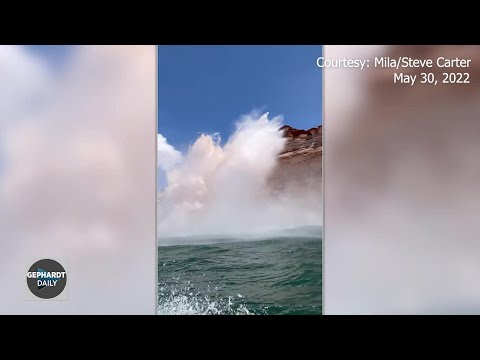 Lake Powell cliff collapse captured on camera