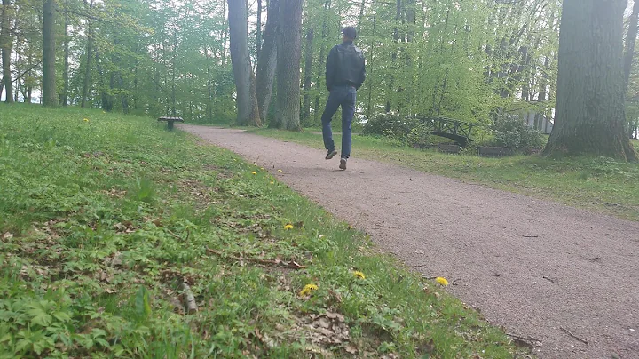 Barnens gldje skutt r bra vning Children's joy jum...