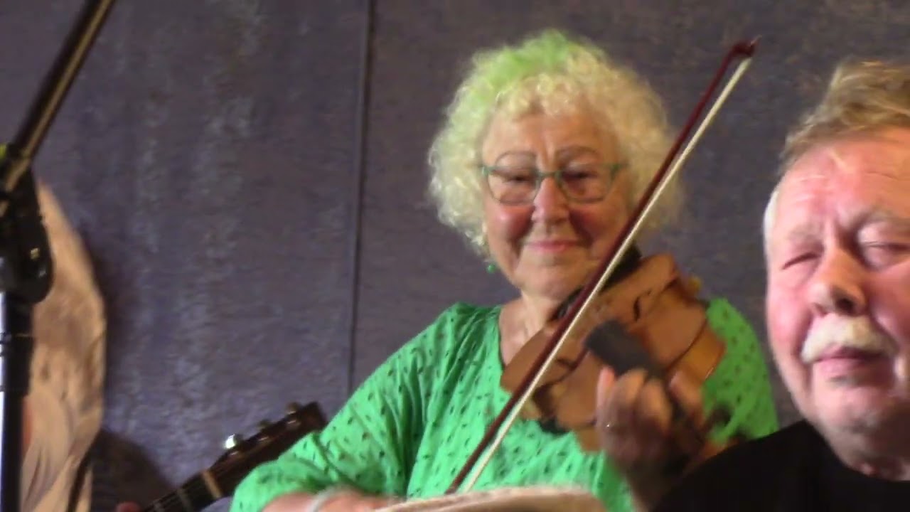 Glamusik i Hallen 2024 - Allspel med Ulla Britta Johansson som ledare