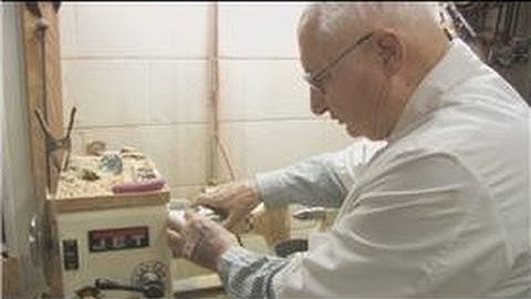 Woodworking Tools & Tips : How to Use Index on a Wood Lathe