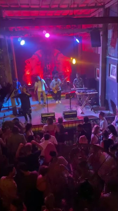 Live band reggae sama sama bar gili terawangan lombok nusa tenggara barat