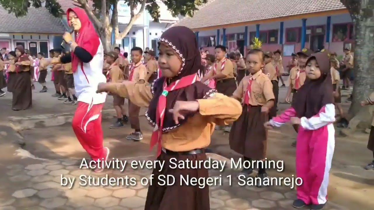Senam rutinitas setiap hari Sabtu