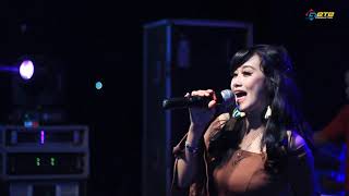 TAKDIR   DEVI TRIANA   TRIAS MUSIC LIVE BANJARAN SPARTAN