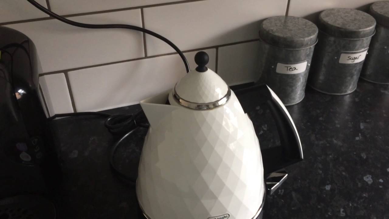 delonghi brilliante white gloss kettle