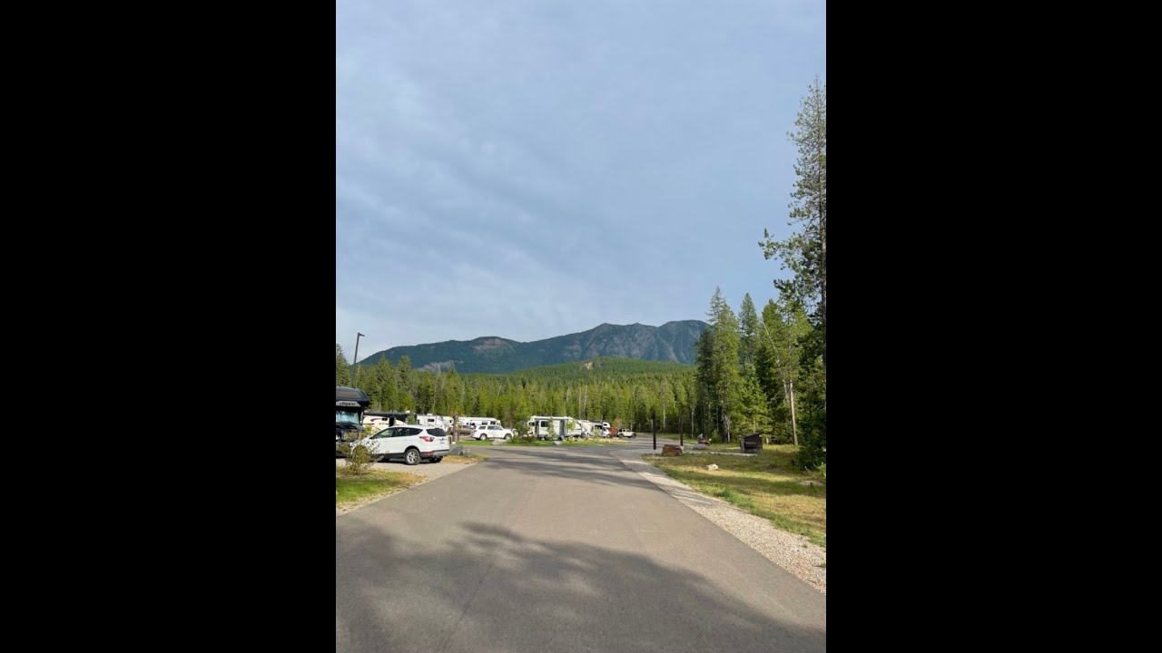 West Glacier RV Park ~ Walking the Dogs ~ Bears 😳 ~ No Bears! Dang it!