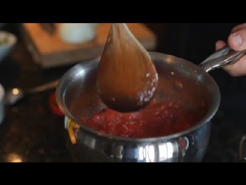 How to Make Spaghetti Sauce From Crushed Tomato : Divine Dishes