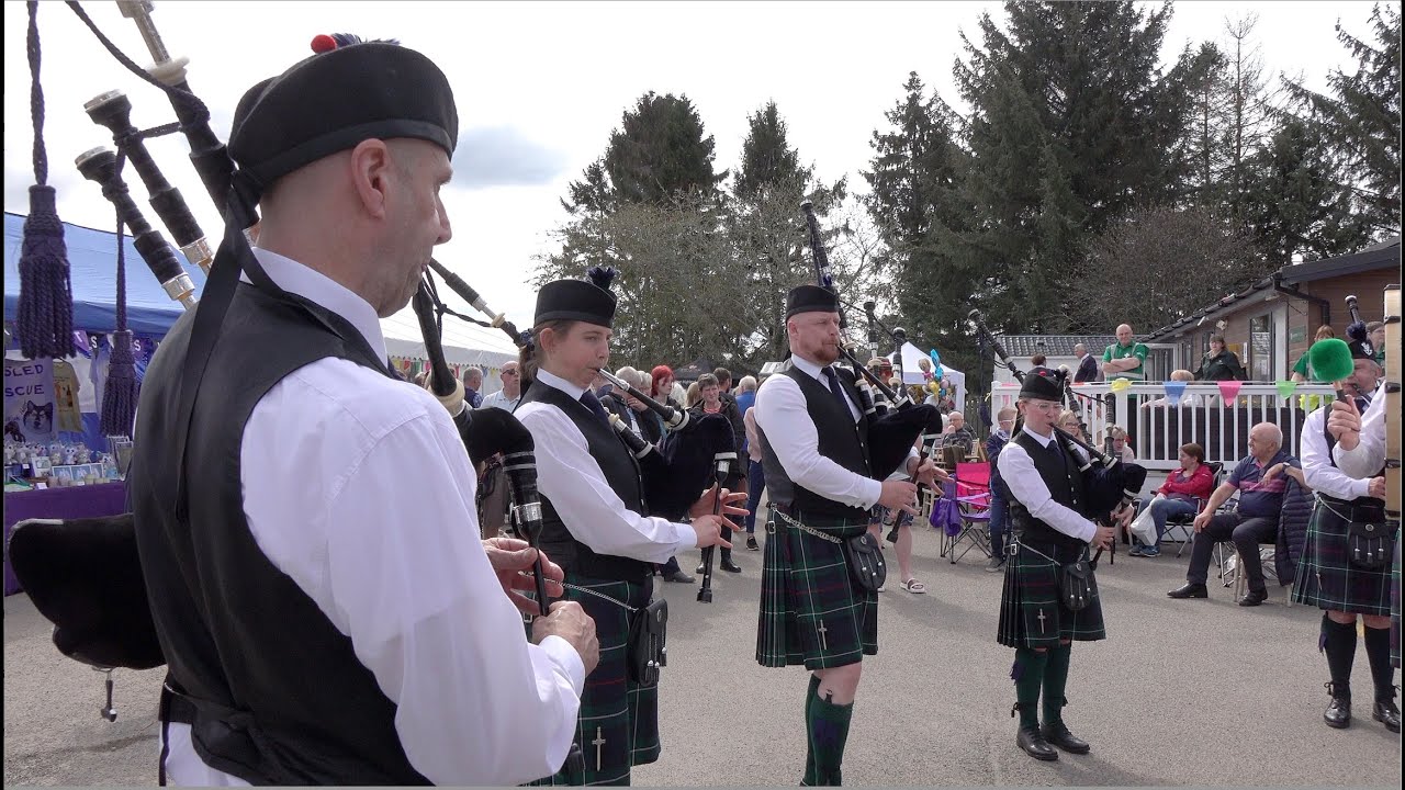 "Green Hills of Tyrol" set by Forres & District Pipe Band at Riverview
