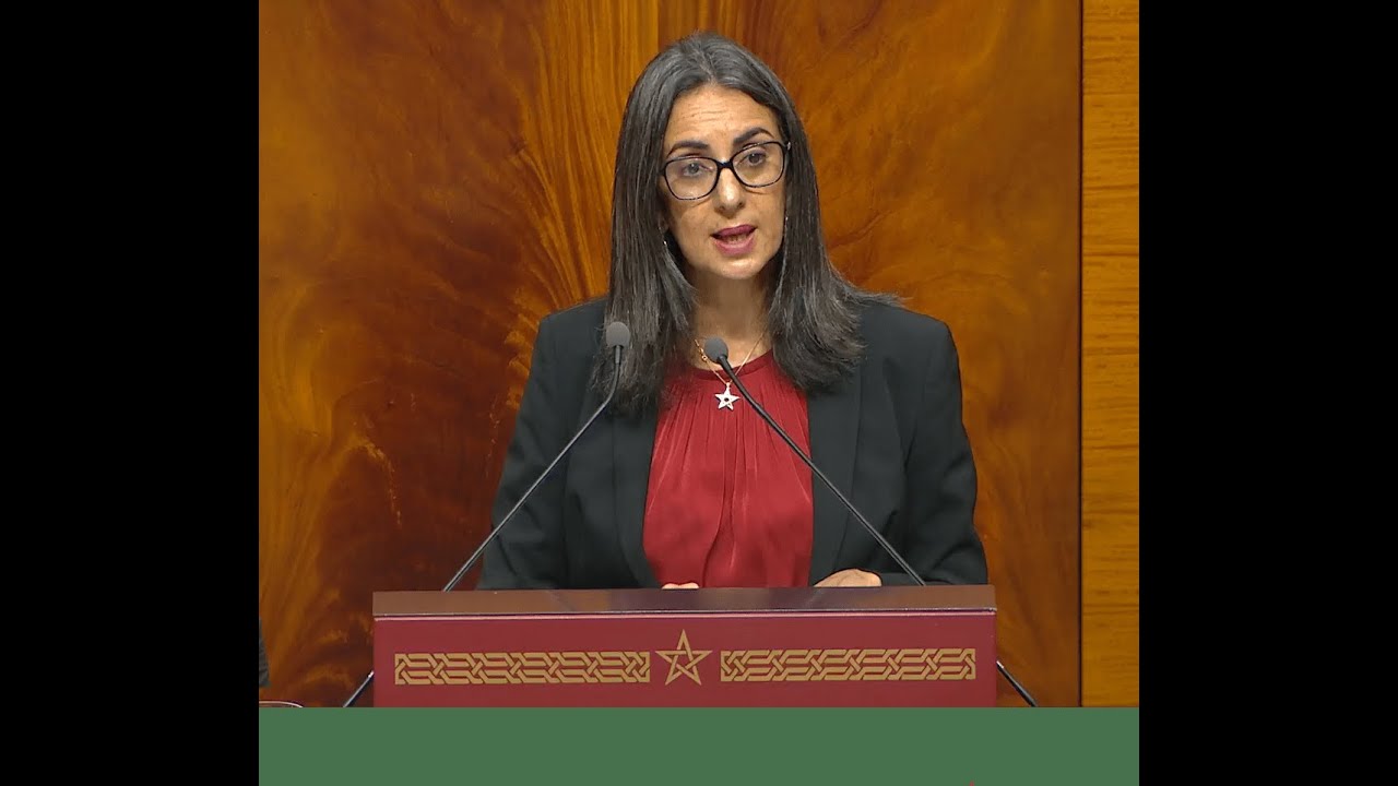 السيدة وزيرة الاقتصاد والمالية تقدم مشروع قانون المالية لسنة 2026 أمام مجلسي البرلمان