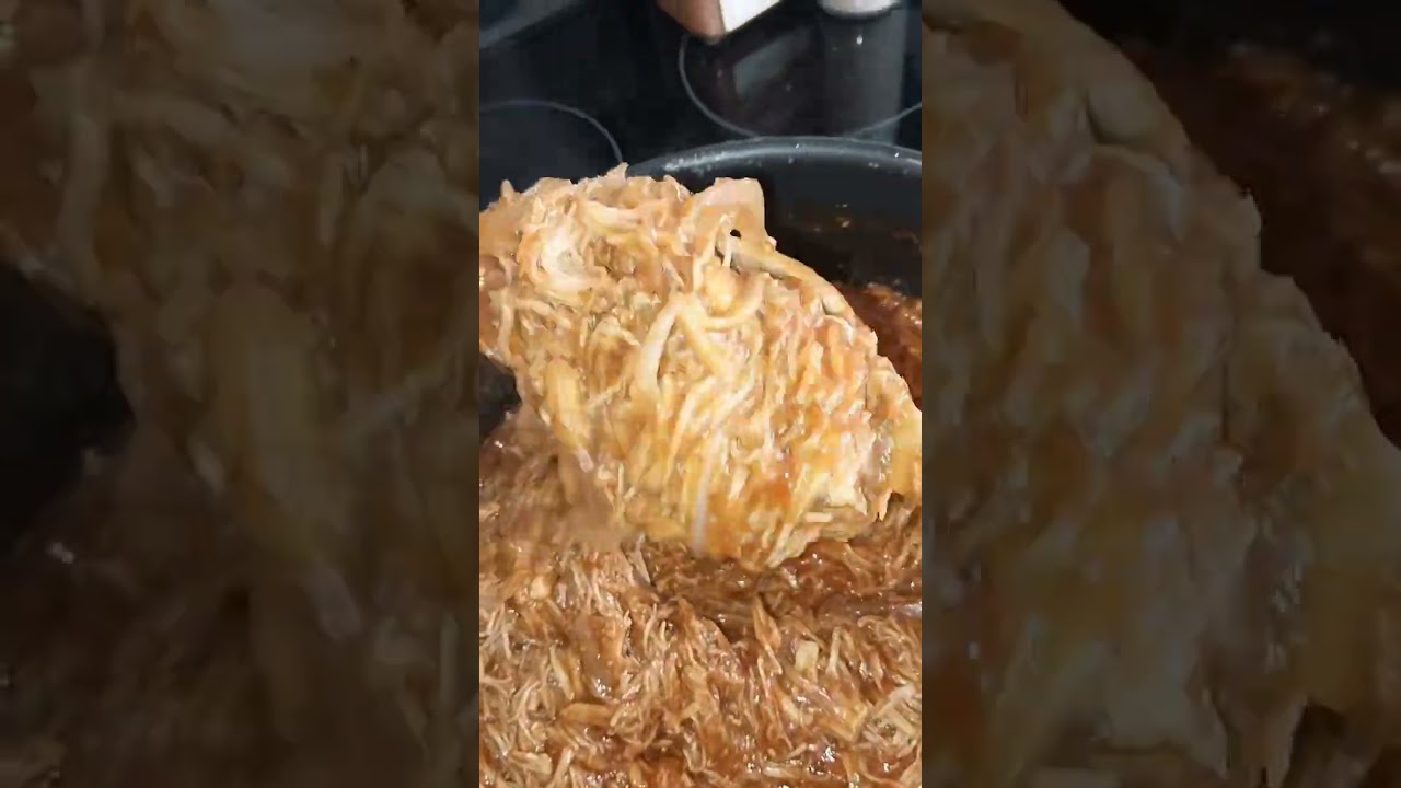 Bbq chicken sandwichs & cucumbers🥒😋🐔 #foodie #homemade #yummy #bbq #chicken #dinner #food #cook #fyp