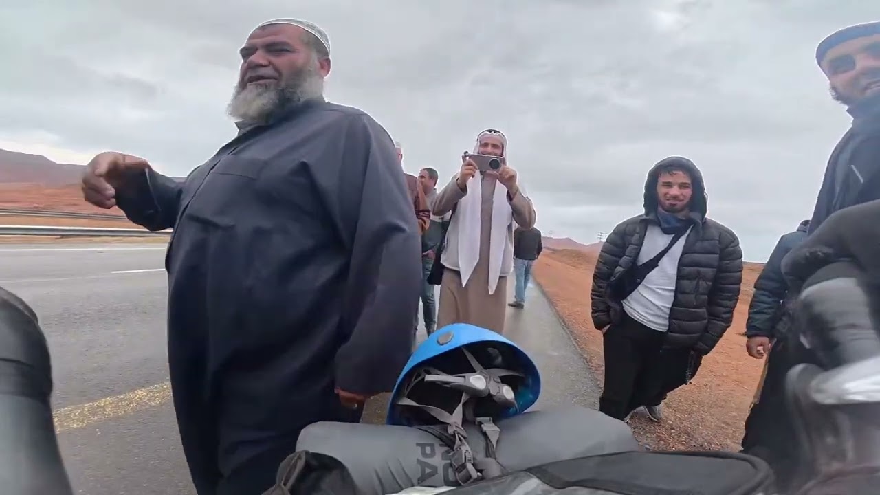 Arabistan Ümre yolculuğunu 30. günü hayber‘den 20 km ileride Medine 140 km kala konaklama yapıyorum