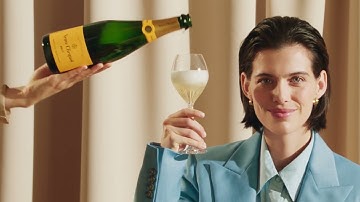 VEUVE CLICQUOT  | HOW TO : How many glasses of champagne can be served from a single bottle ?